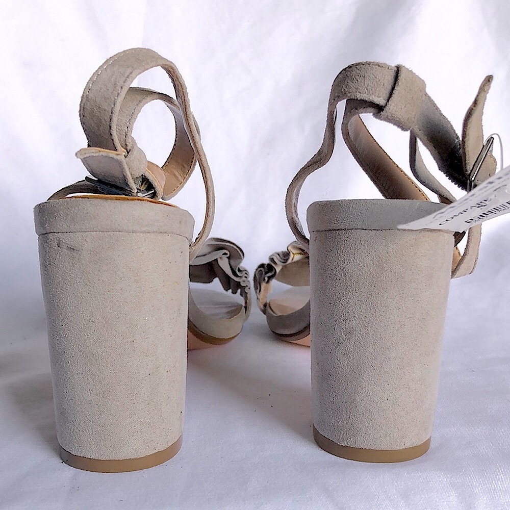 NWT Steve Madden Ruffle Heels - Picture 4 of 6